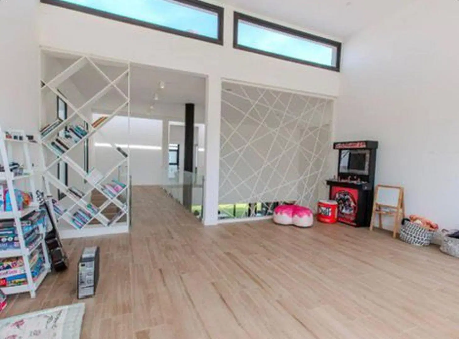 CASA EN VENTA 4 AMBIENTES ARAUCARIAS PUERTOS 8