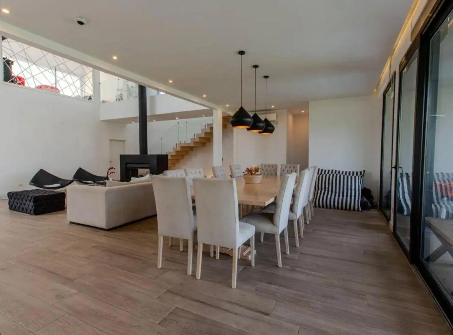 CASA EN VENTA 4 AMBIENTES ARAUCARIAS PUERTOS 5