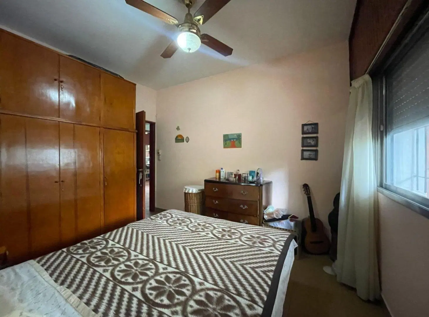 CASA 3 AMBIENTES COCHERA JARDIN PARRILLA LAVADERO 4