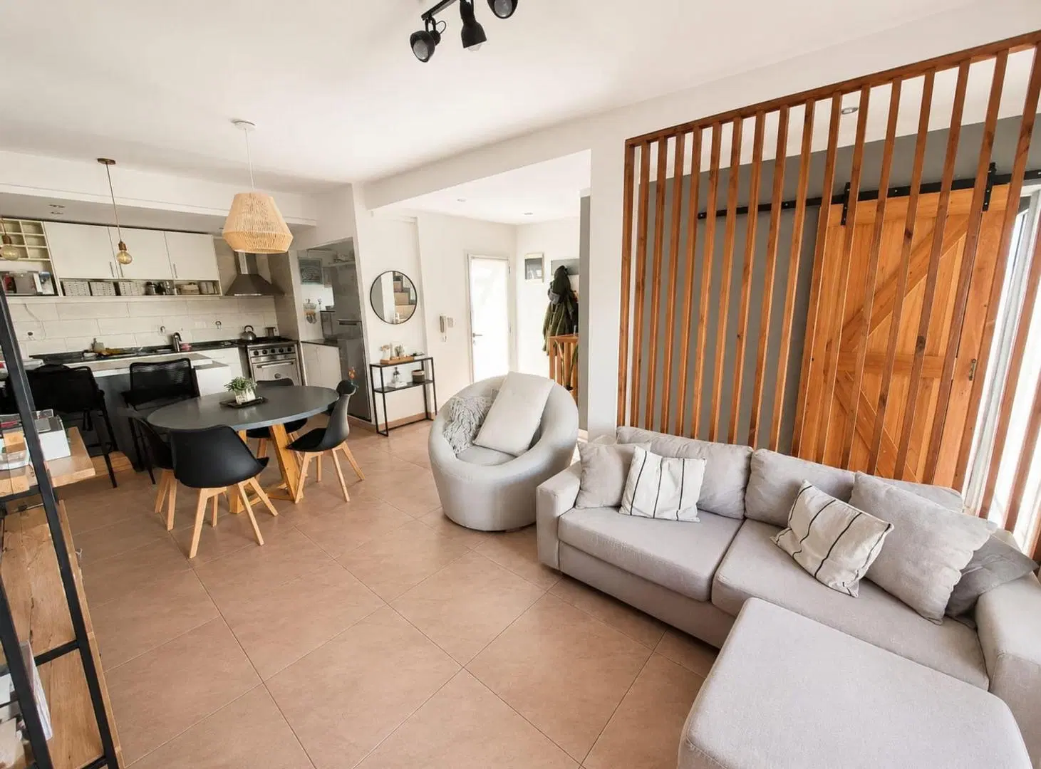 VENTA PH 3 AMBIENTES COCHERA PARRILLA JOSE MARMOL 8