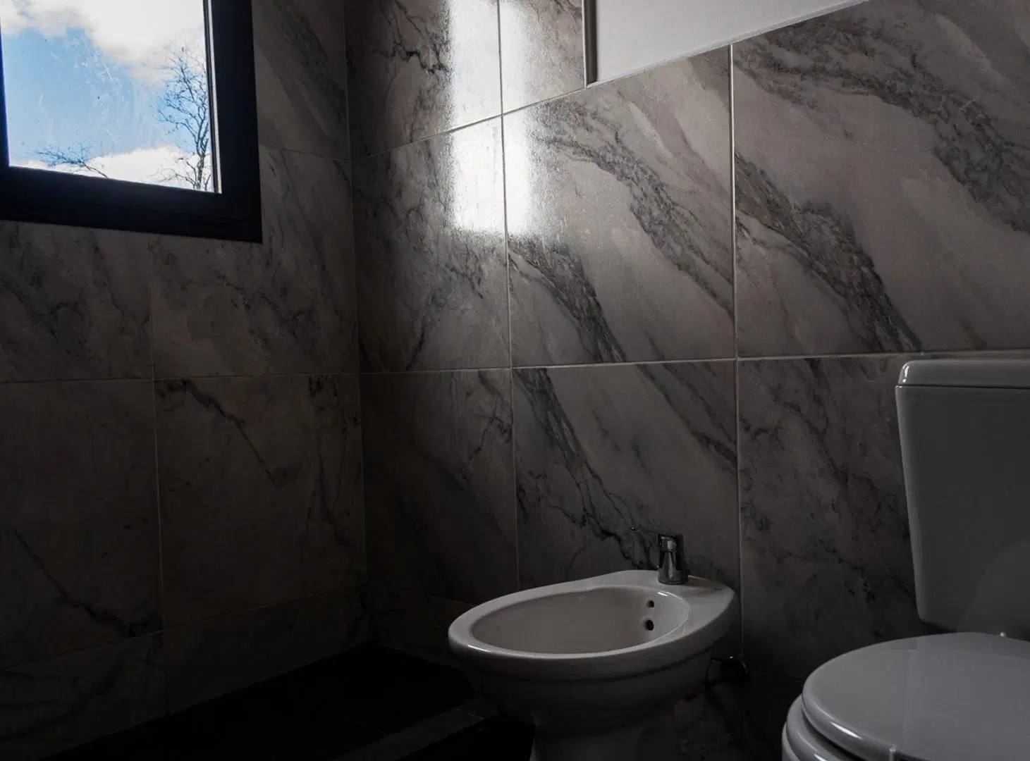 VENTA CASA 4 AMBIENTES PILETA PERMUTA VEHÍCULOS 5