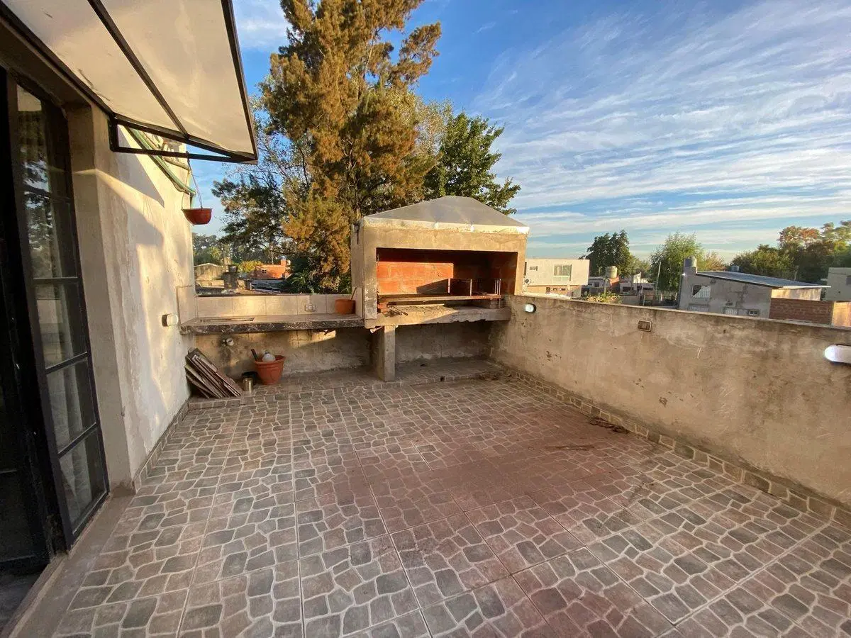 CASA 3 AMBIENTES DEPÓSITO TERRAZA PARRILLA 5