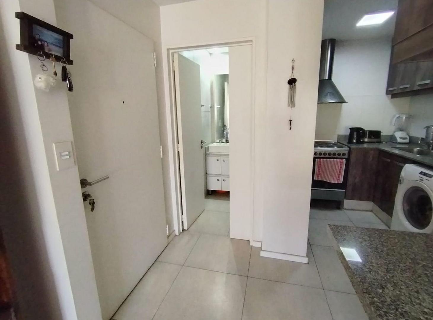 Foto de VENTA 3 AMBIENTES AL FRENTE CON BALCON Y COCHERA, imagen 1