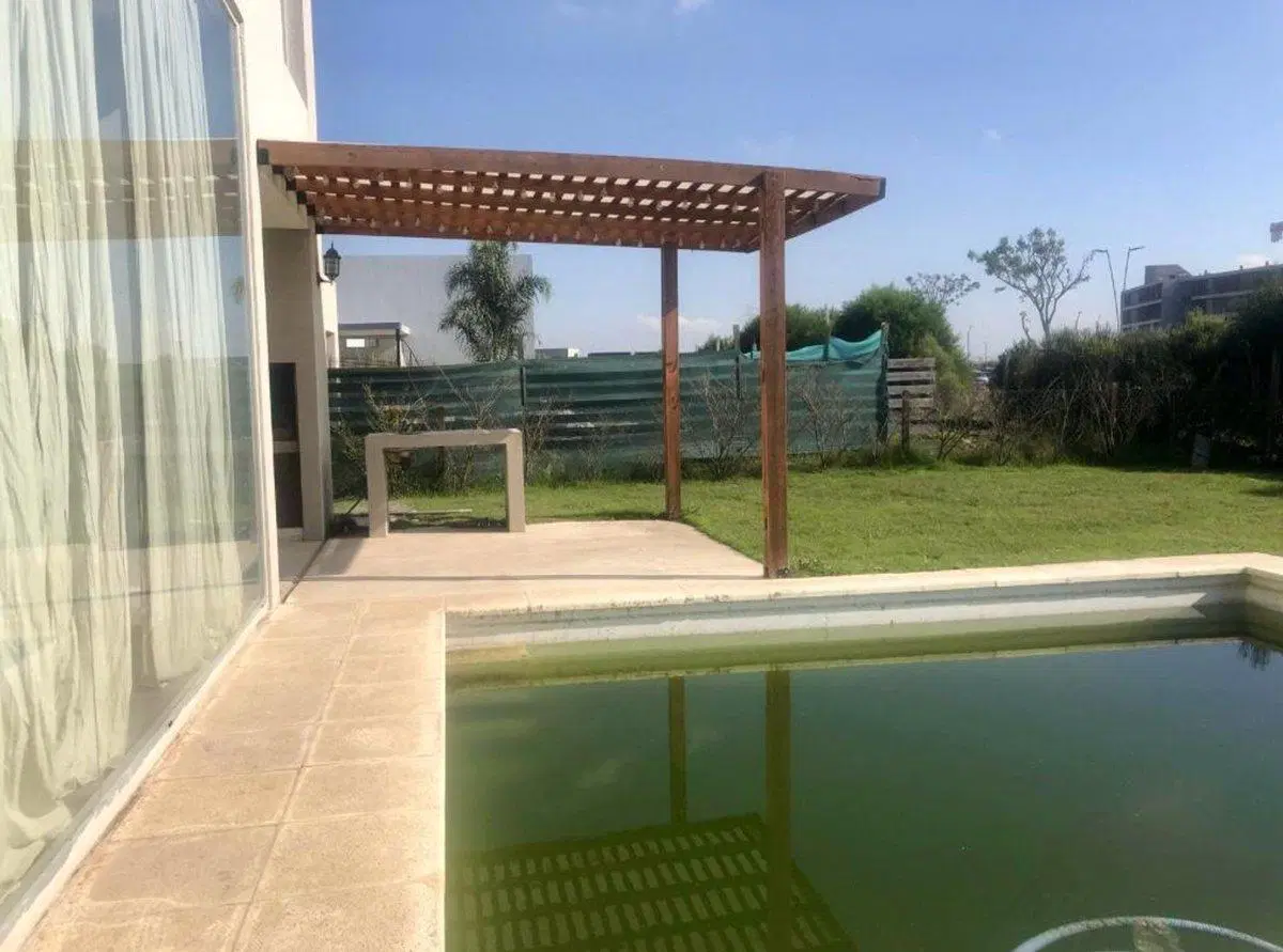 VENTA CASA 5 AMBIENTES PUERTOS DEL LAGO 5