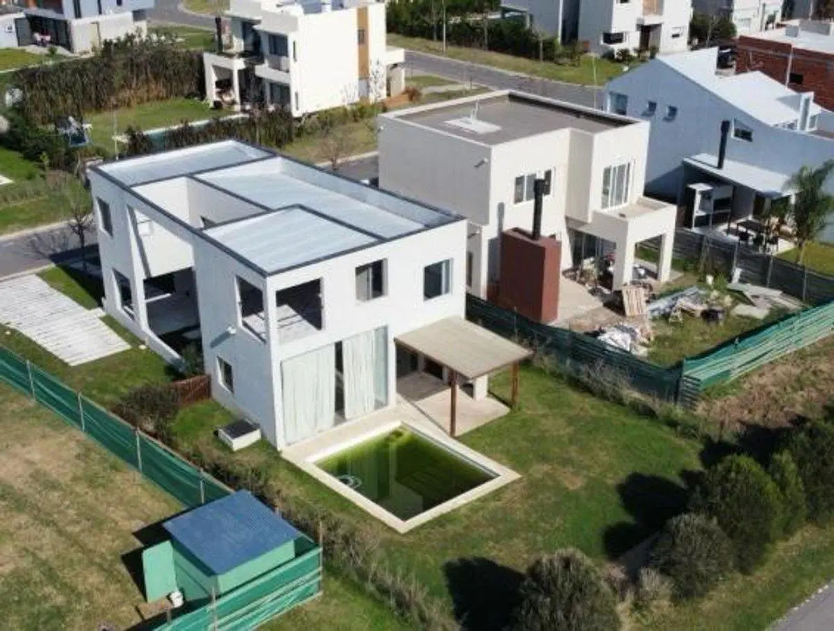 VENTA CASA 5 AMBIENTES PUERTOS DEL LAGO 4