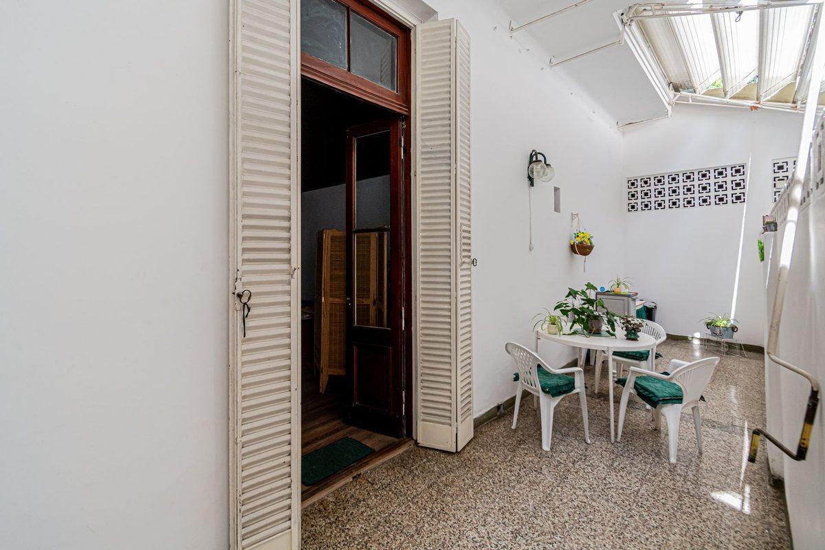 Foto de CASA MULTIFAMILIAR 4 AMBIENTES LOCAL O COCHERA, imagen 1