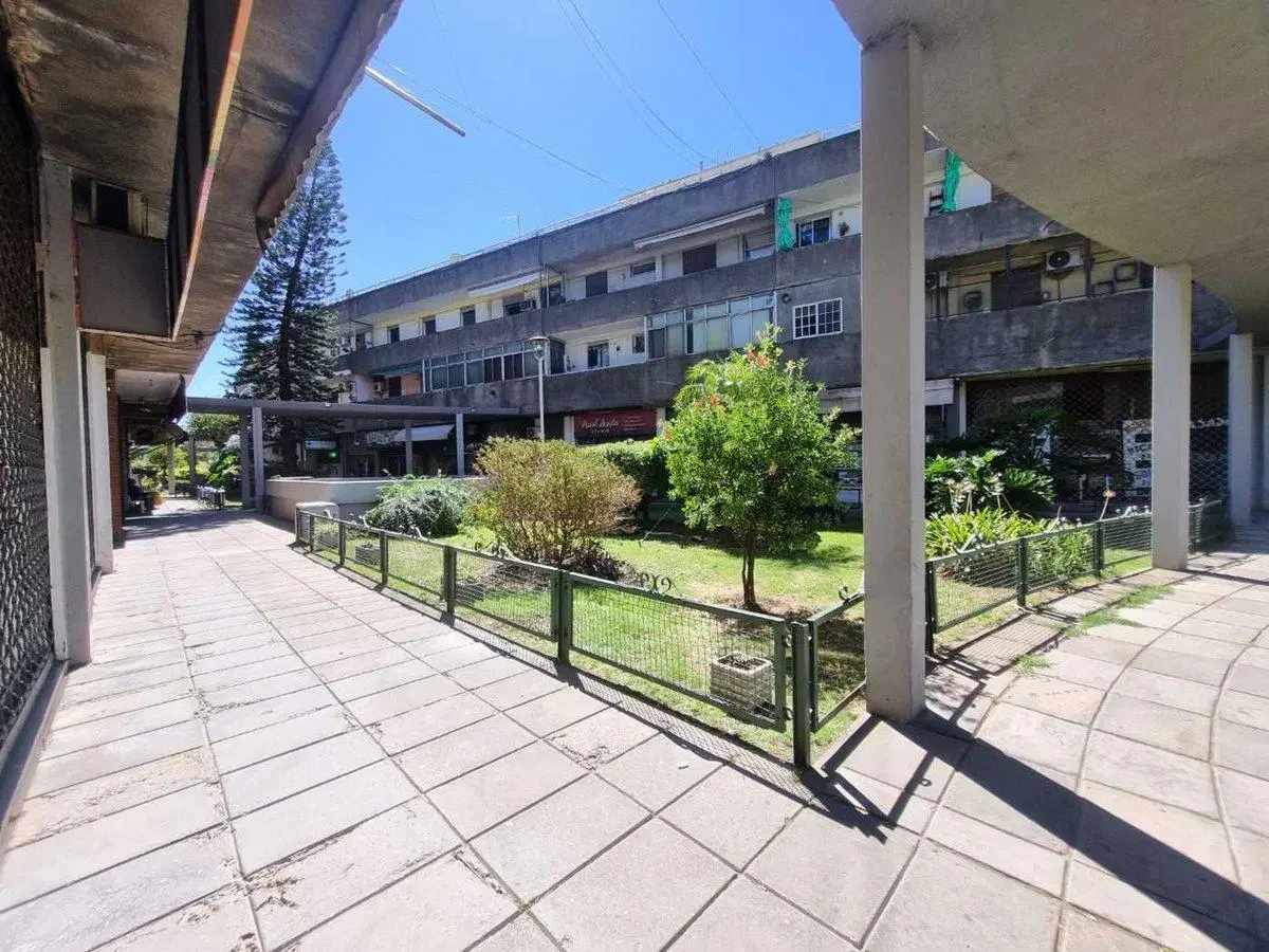 DEPARTAMENTO 4 AMBIENTES CON BALCON VILLA CELINA 3
