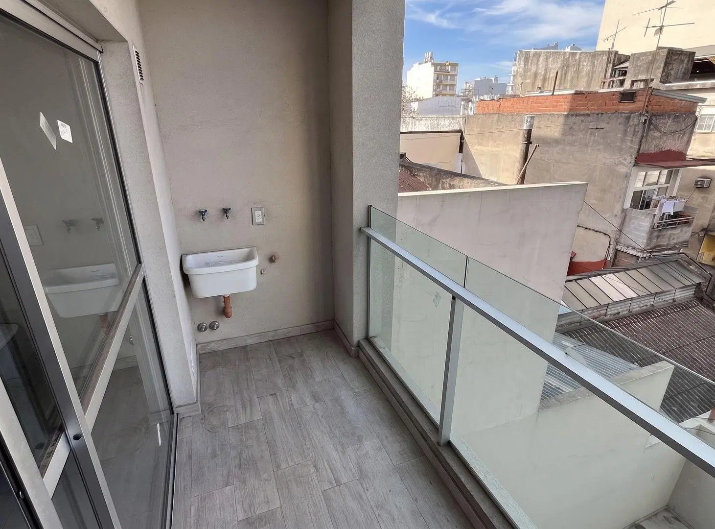 DEPARTAMENTO ALQUILER FLORESTA MONOAMBIENTE BALCON 3