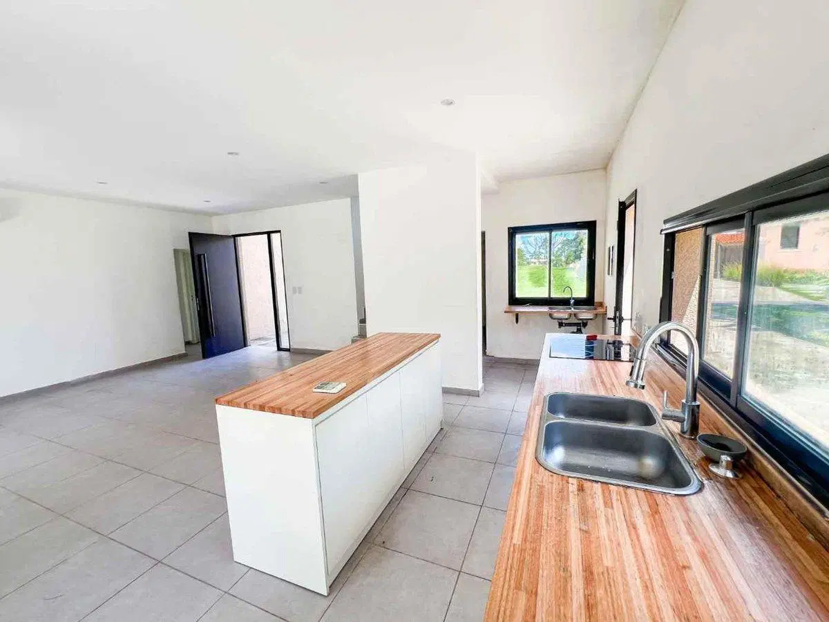 CASA 4 AMBIENTES EL ENSUEÑO PILETA JARDIN 640 M2 2