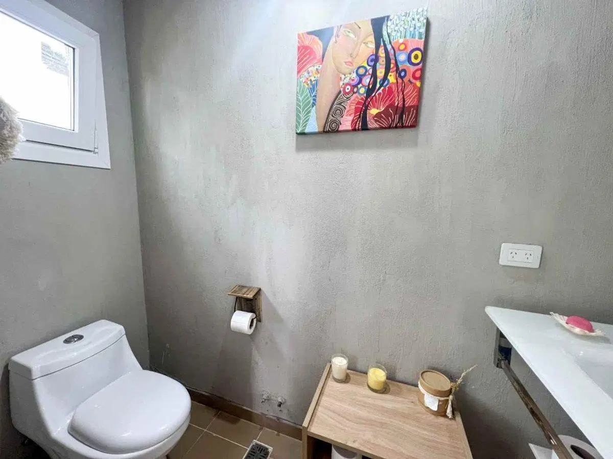 VENTA CASA 6 AMBIENTES SANTA ELENA PILETA CAVA 8