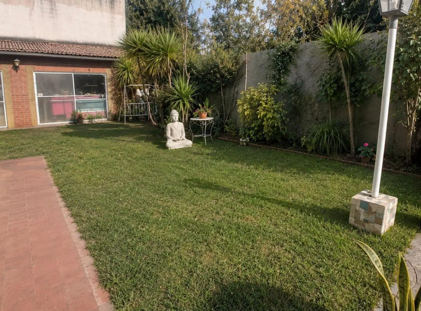 CASA 6 AMBIENTES CASTELAR JARDIN PARQUE PARRILLA 2