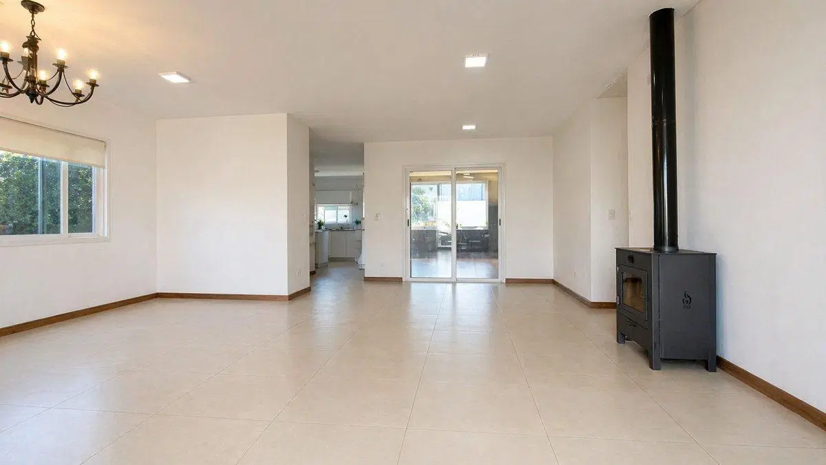 CASA 5 AMBIENTES HARAS SANTA MARIA PARQUE PILETA 4