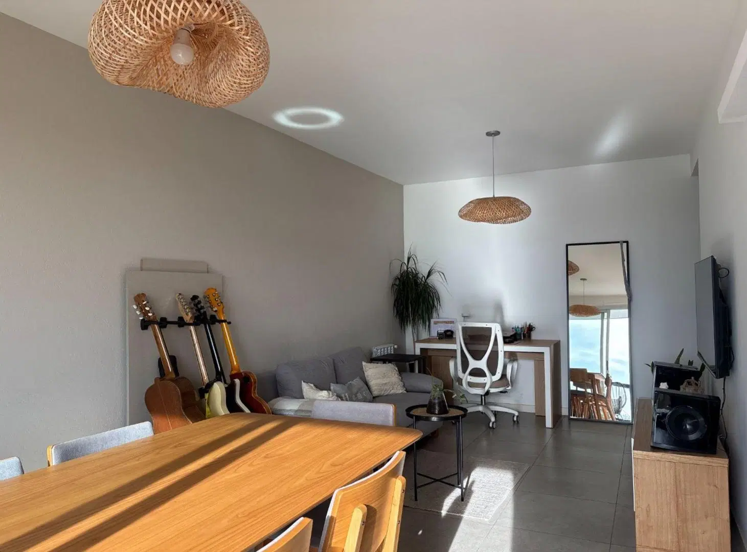 DEPARTAMENTO EN VENTA EN FLORIDA CON COCHERA 4