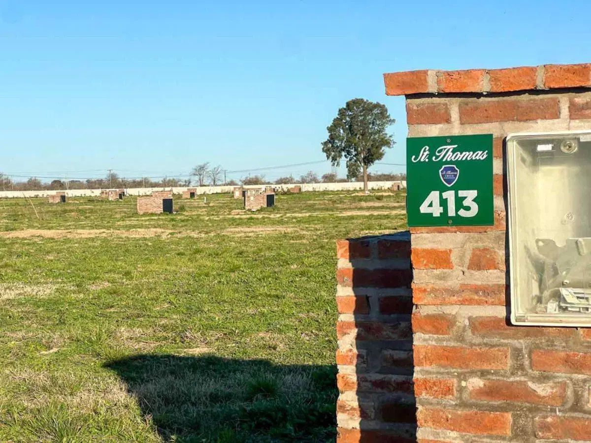 LOTE INTERNO 700 M2 SAINT THOMAS CHICO 8