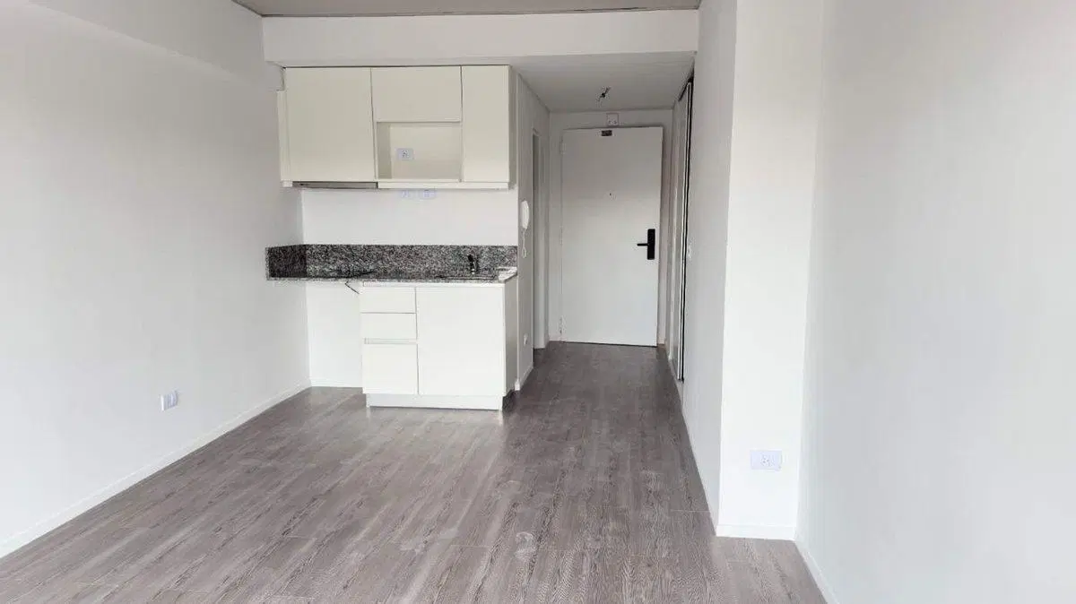 DEPARTAMENTO MONOAMBIENTE EN ALQUILER BARRACAS 4