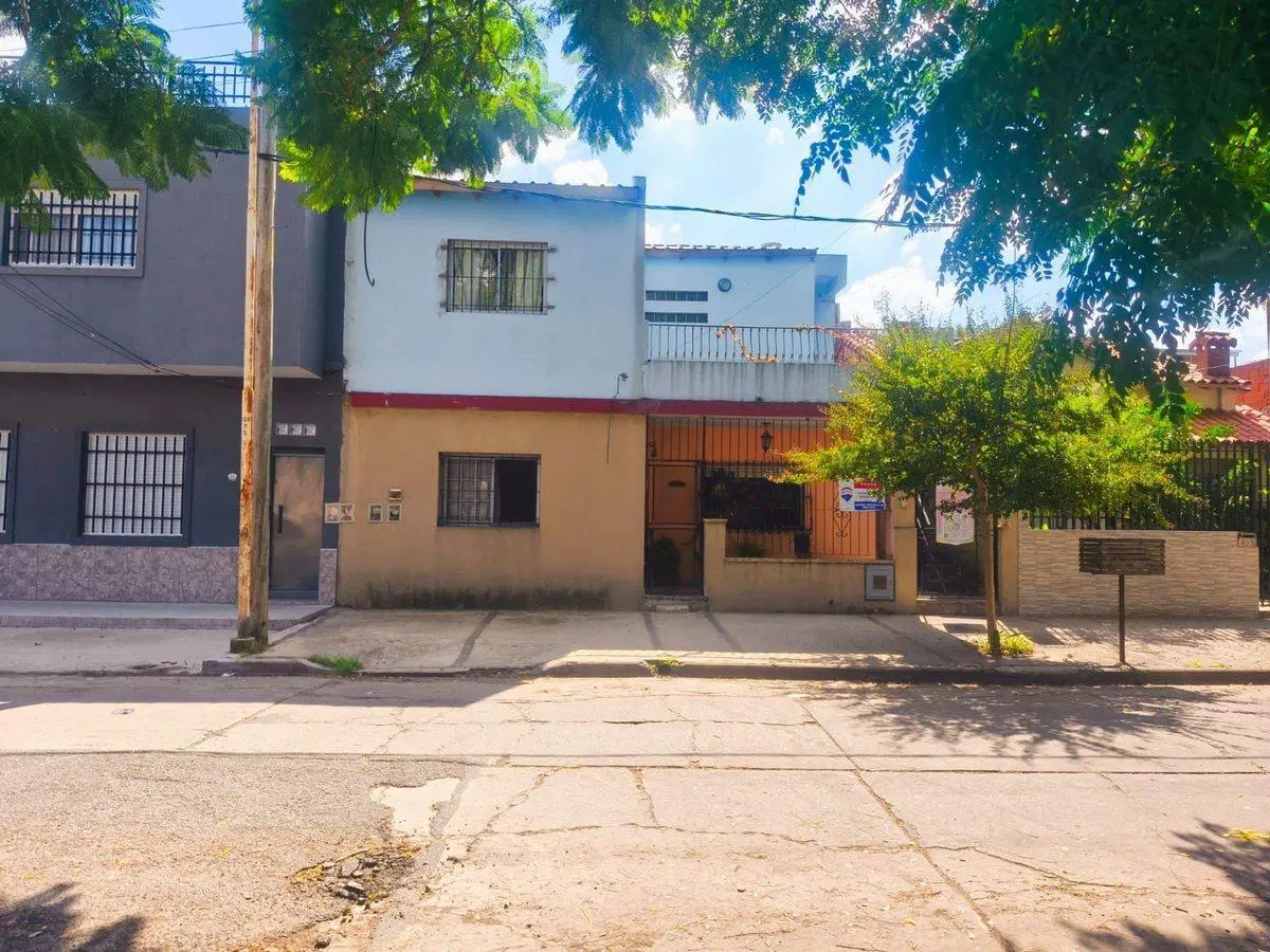VENTA CASA MULTIFAMILIAR ALDO BONZI 2