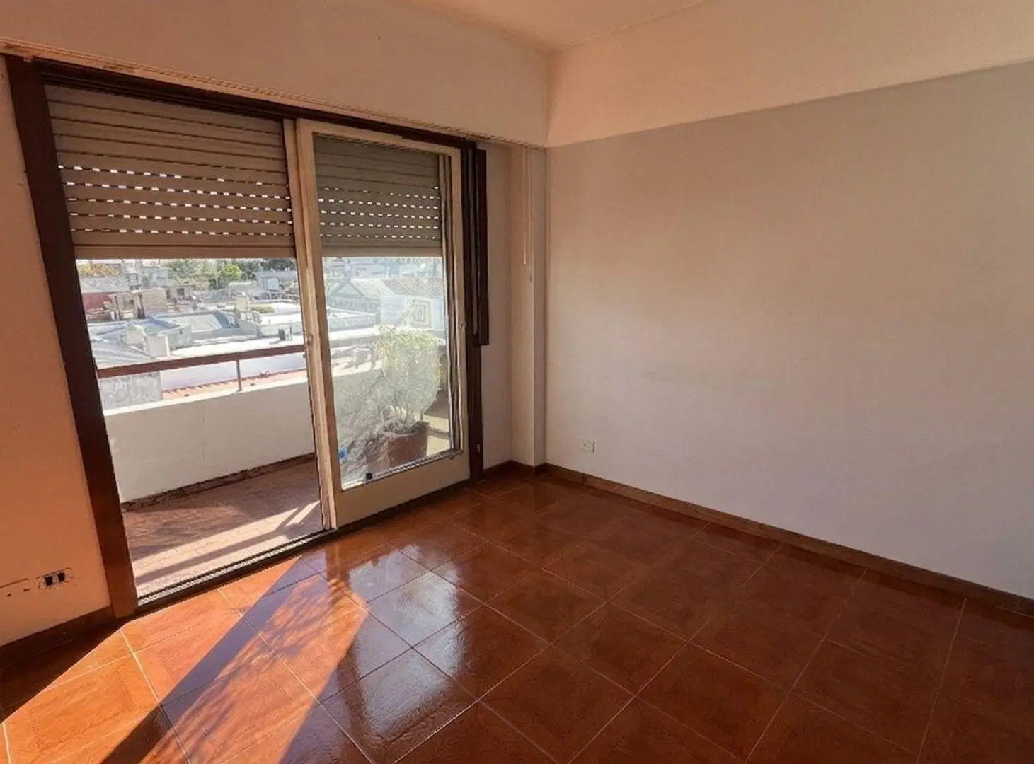 DEPARTAMENTO VENTA MORON 3 AMBIENTES DOBLE BALCON 3