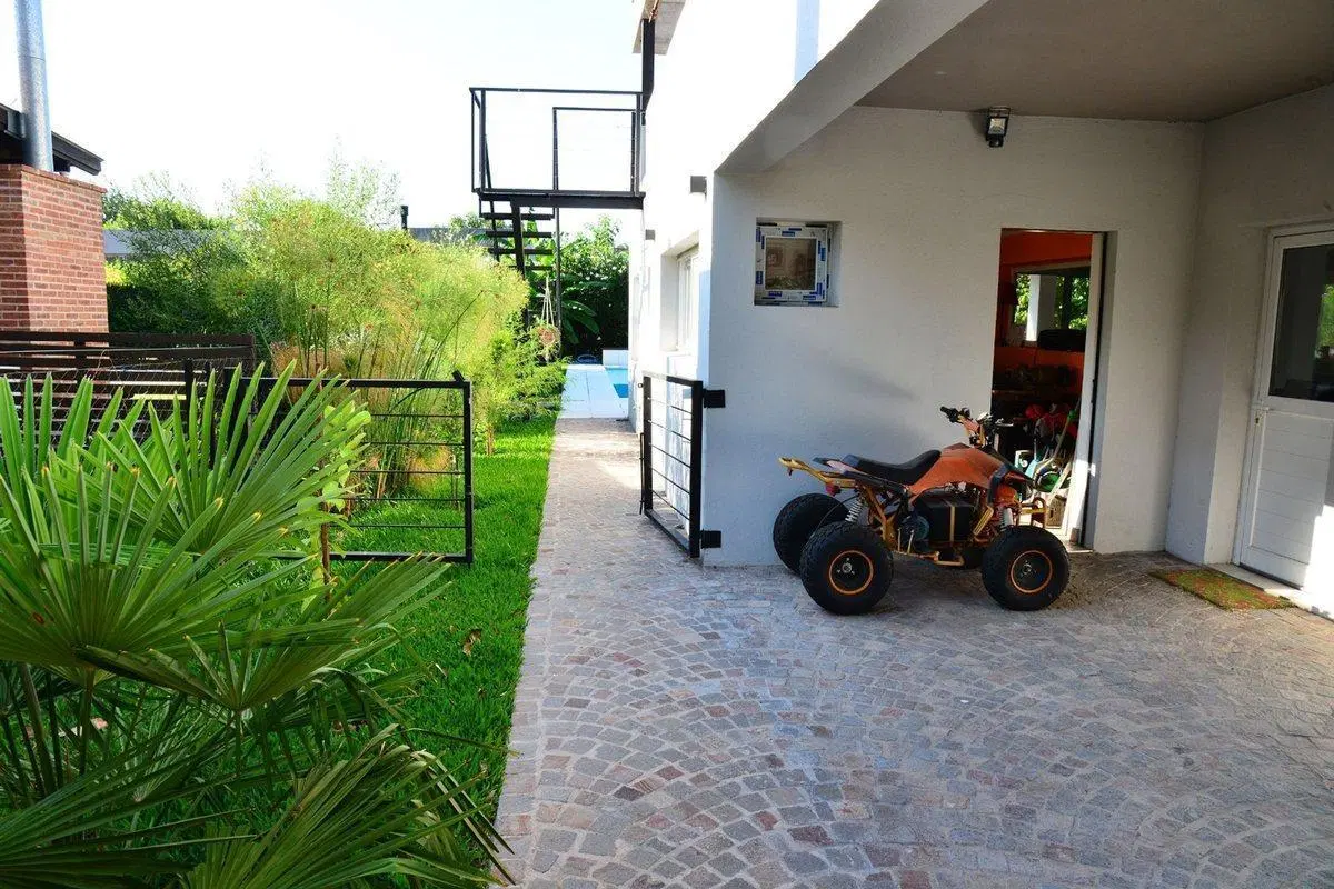 CASA 5 AMBIENTES HARAS SANTA MARIA 8