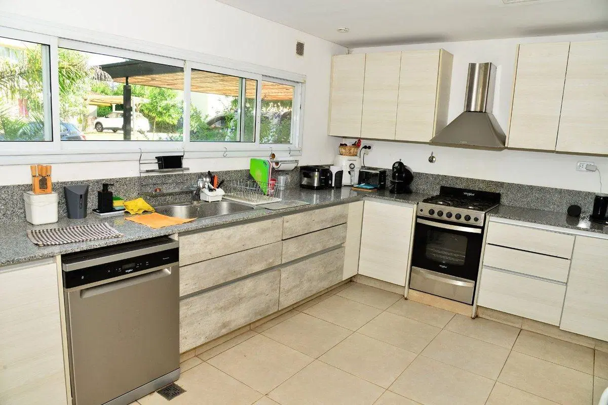 CASA 5 AMBIENTES HARAS SANTA MARIA 2