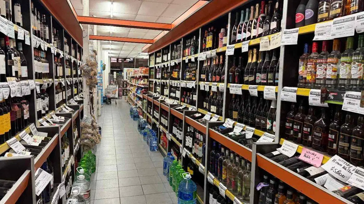 LOCAL ALQUILER BALVANERA ABASTO 8