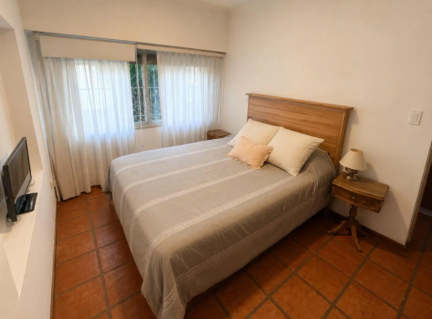 CASA 3 AMBIENTES JARDIN Y PILETA EN DON TORCUATO 2