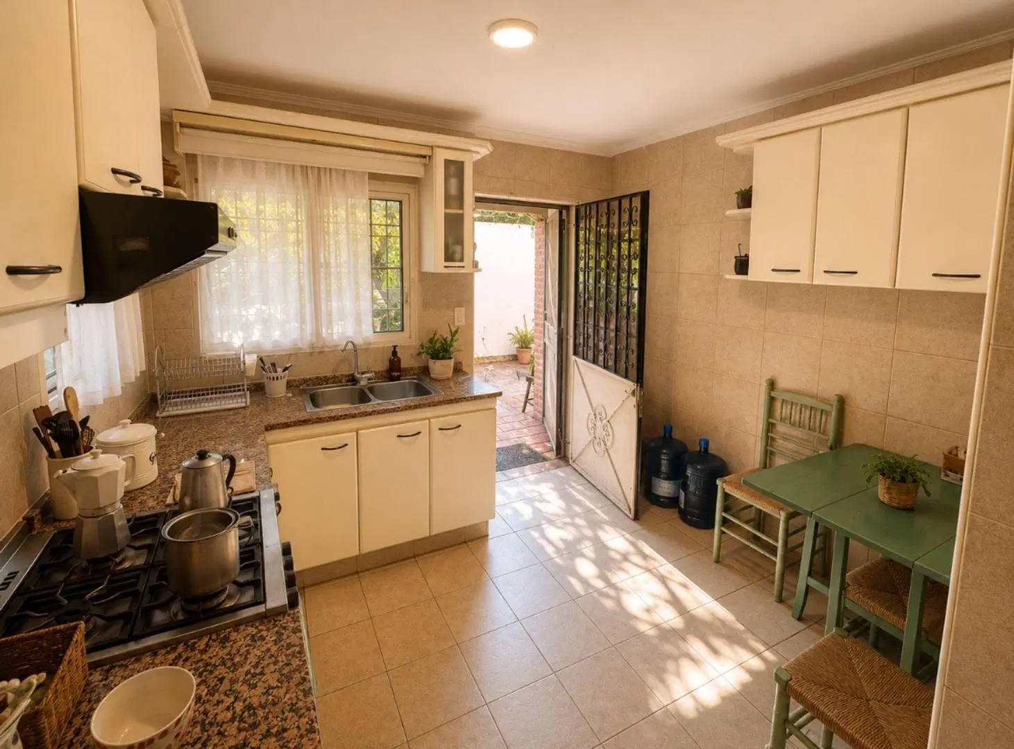 CASA 3 AMBIENTES JARDIN Y PILETA EN DON TORCUATO 8
