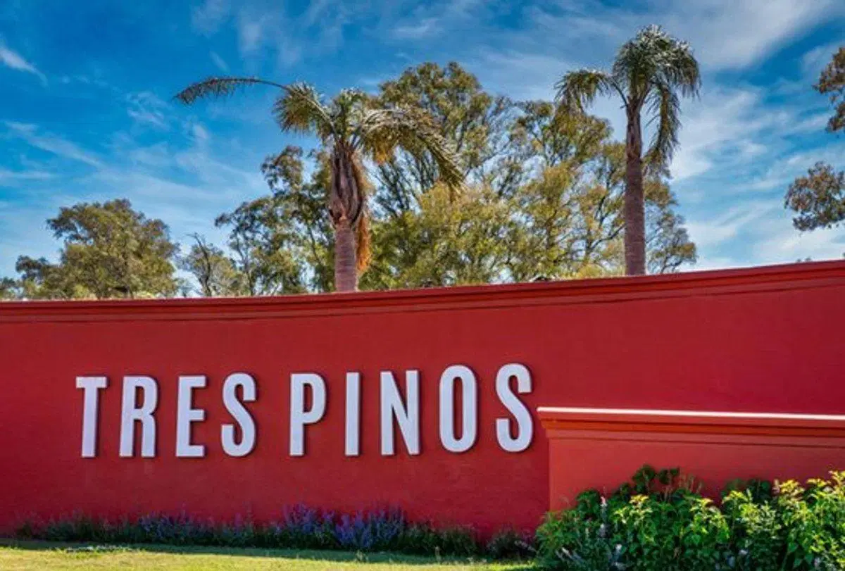 VENTA LOTE TRES PINOS EN BARRIO ISLA 2