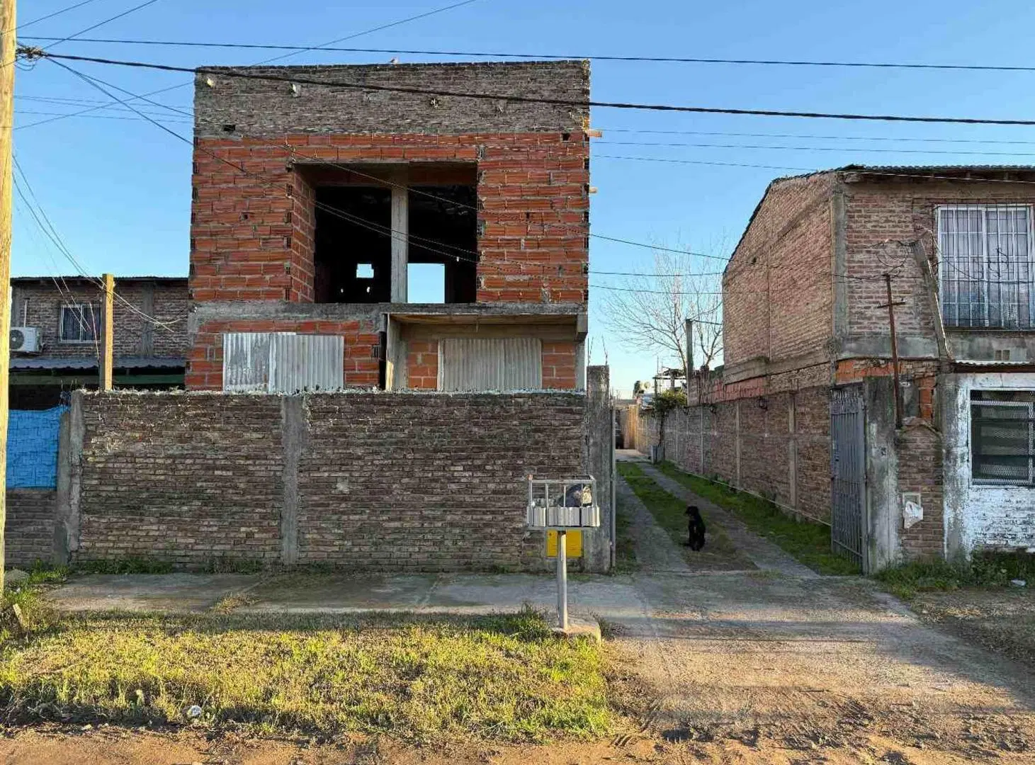 CASA MULTIFAMILIAR 4 AMBIENTES PILETA LAVADERO 8