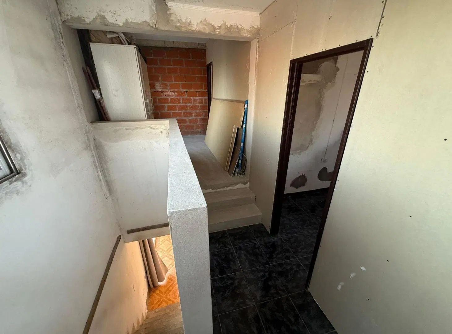 CASA MULTIFAMILIAR 4 AMBIENTES PILETA LAVADERO 2