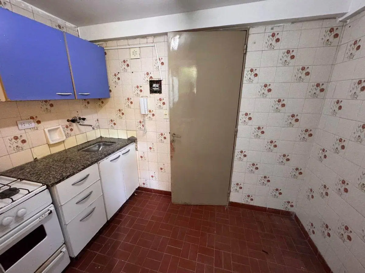 VENTA DEPARTAMENTO 3 AMBIENTES FLORES BALCON 8