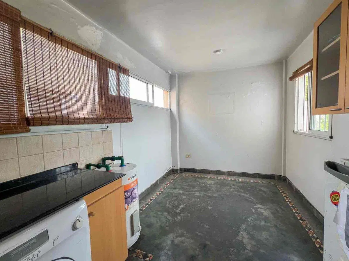 VENTA DEPARTAMENTO 3 AMBIENTES BANFIELD 8