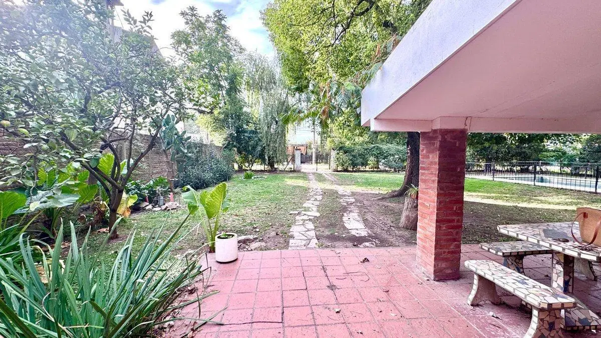 VENTA CASA 2 AMBIENTES 4 LOTES LA ALBORADA PILAR 8