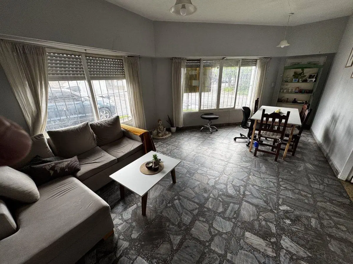 VENTA CASA 4 AMBIENTES MORON COCHERA JARDIN 4