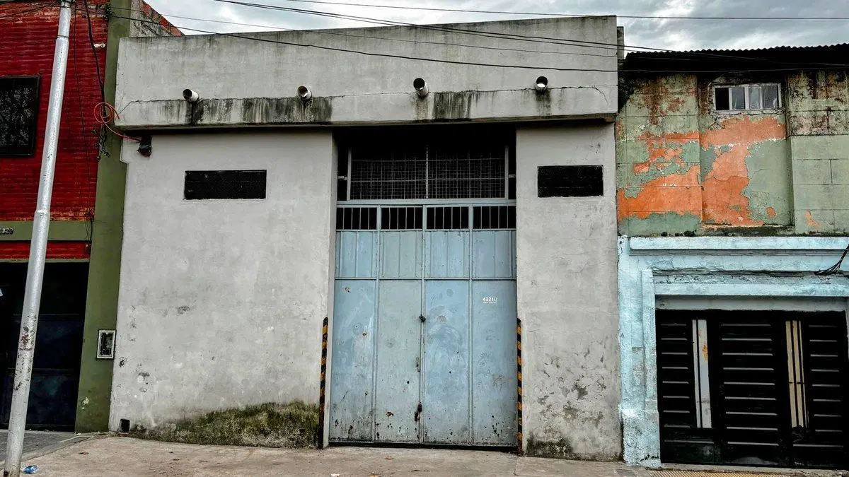VENTA DEPOSITO ALSINA FINANCIACION 120 METROS 3