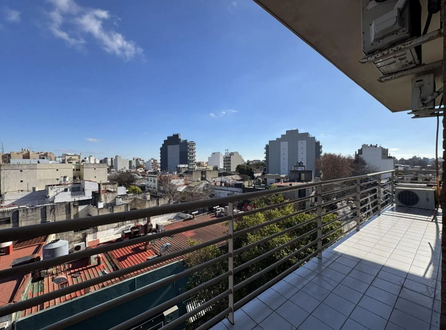 DEPARTAMENTO 3 AMBIENTES VENTA BALCON MONTE CASTRO 3