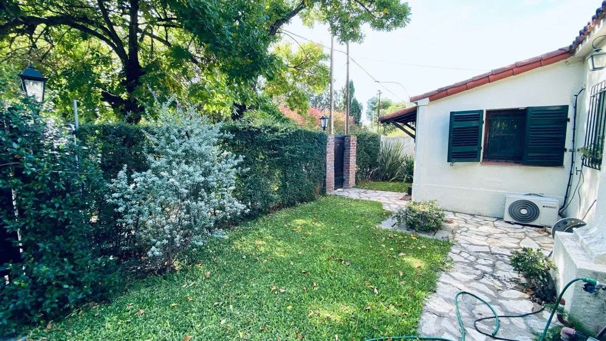 CASA 4 AMBIENTES EN  BARRIO UNO APTO CREDITO 5