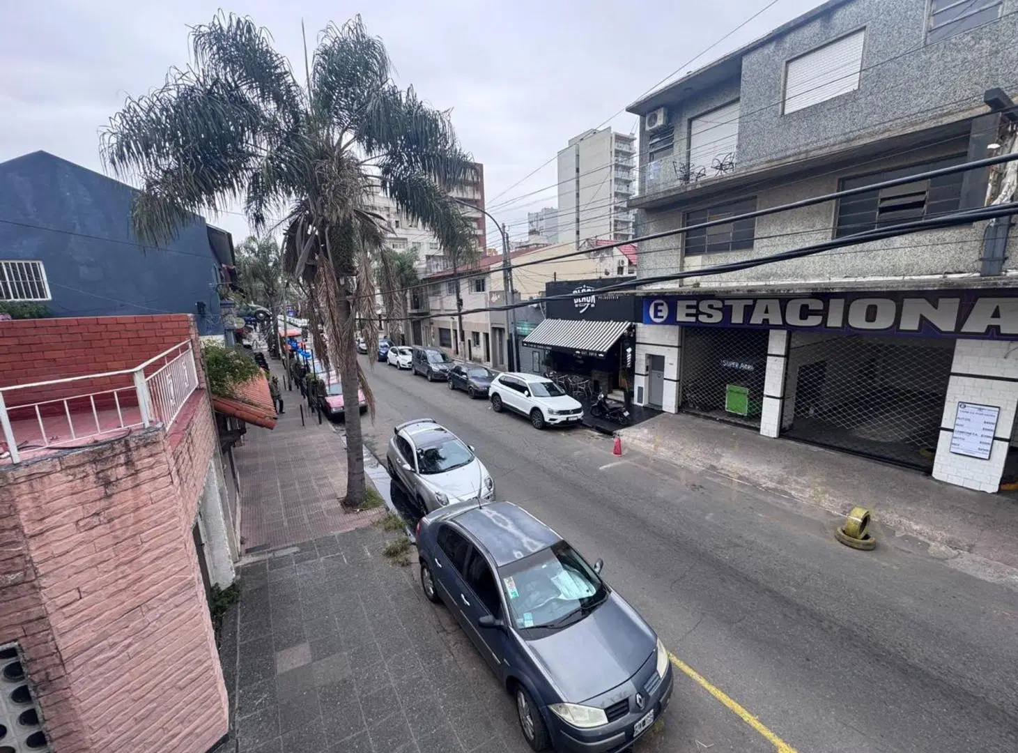 VENTA LOCAL  CON TERRAZA LANUS 5