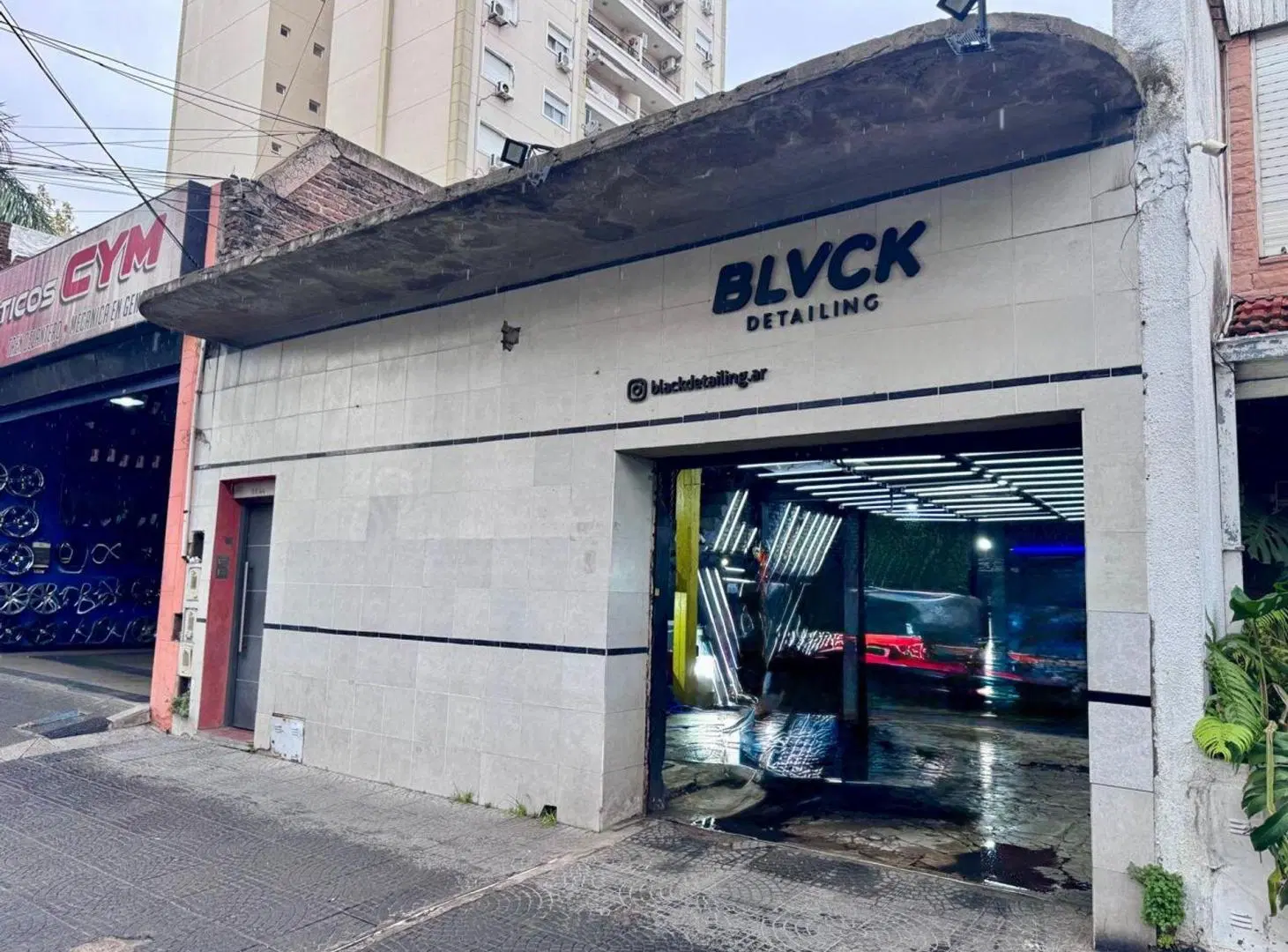 VENTA LOCAL  CON TERRAZA LANUS 2