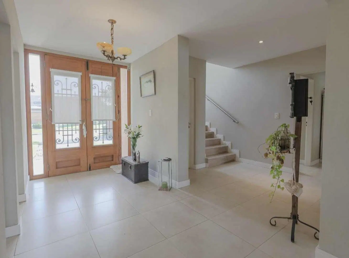 CASA HARAS SANTA MARÍA  IMPECABLE EN CU DE SAC 2