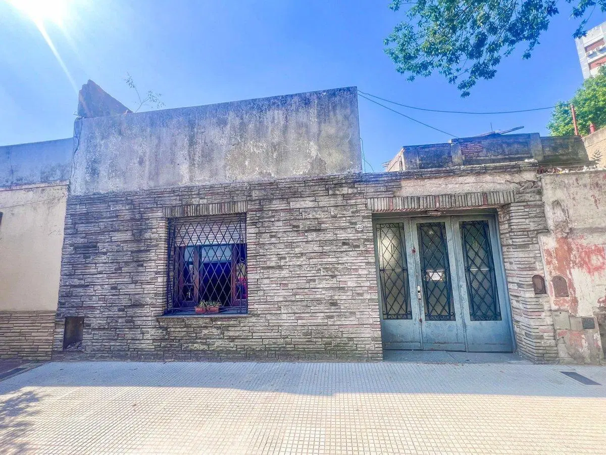 VENTA LOTE FLORESTA 560 METROS CONSTRUIBLES 5