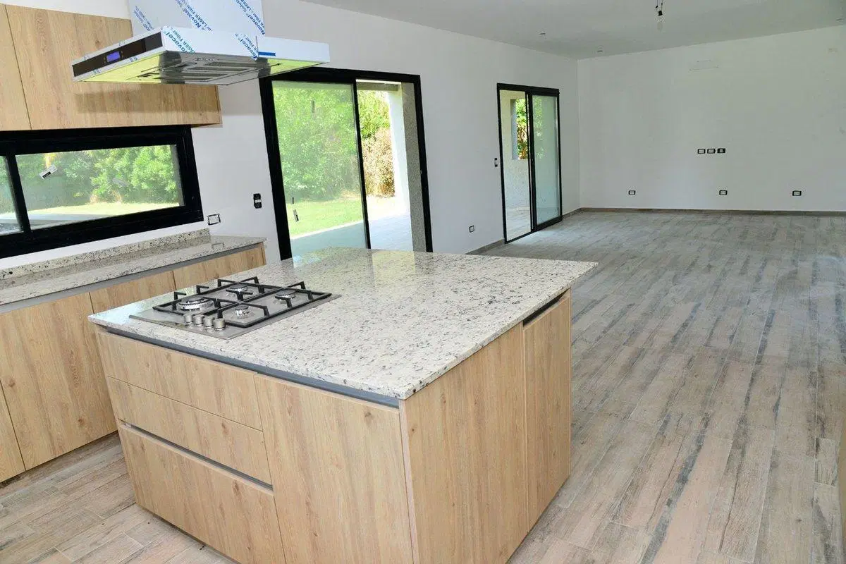 CASA 5 AMBIENTES A ESTRENAR PARQUE PILETA 2