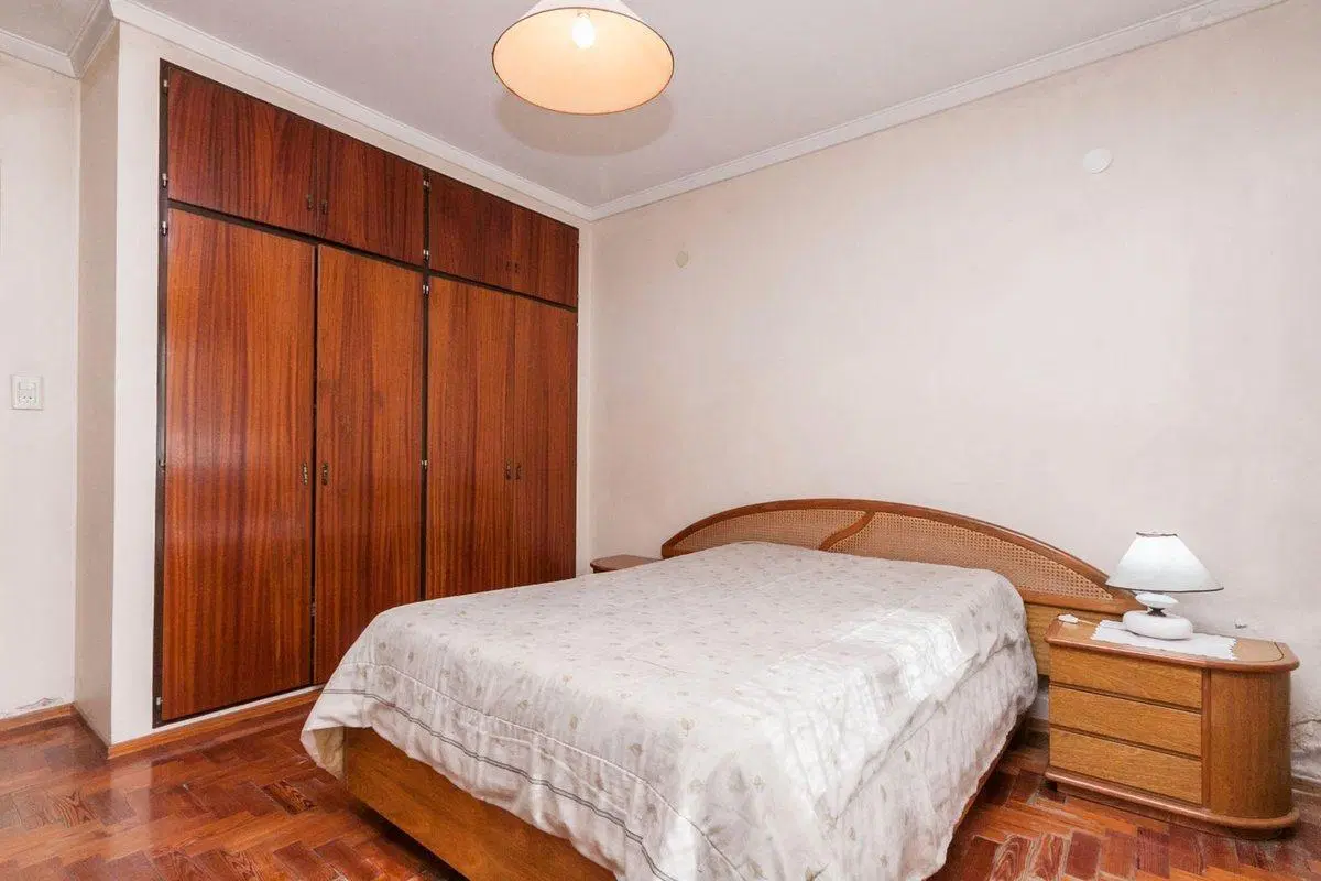 VENTA CASA 5 AMBIENTES COCHERA QUINCHO ADROGUE 3