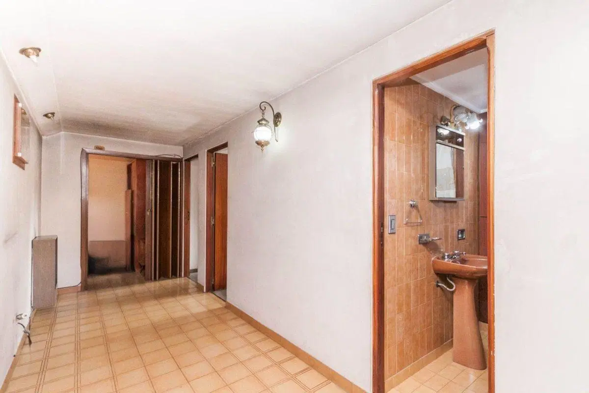 VENTA CASA 5 AMBIENTES COCHERA QUINCHO ADROGUE 4