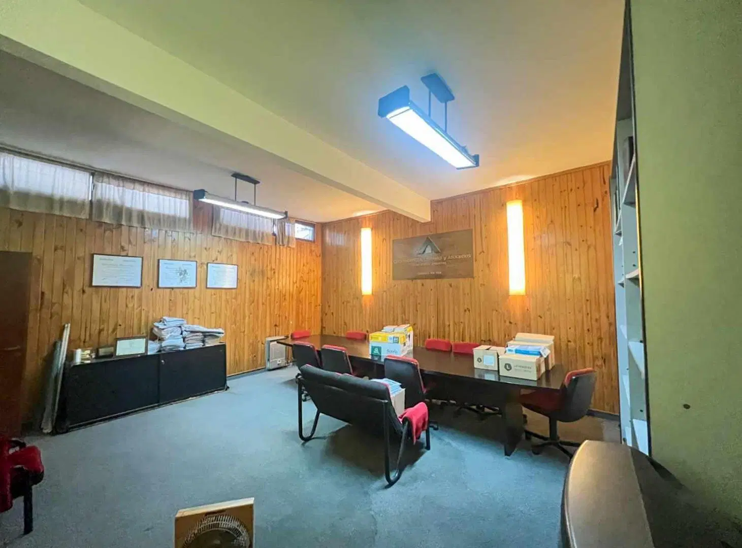 OFICINA EN VENTA ZONA COMERCIAL LOMAS DE ZAMORA 2