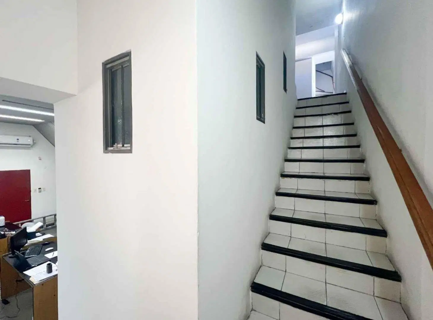 OFICINA EN VENTA ZONA COMERCIAL LOMAS DE ZAMORA 3