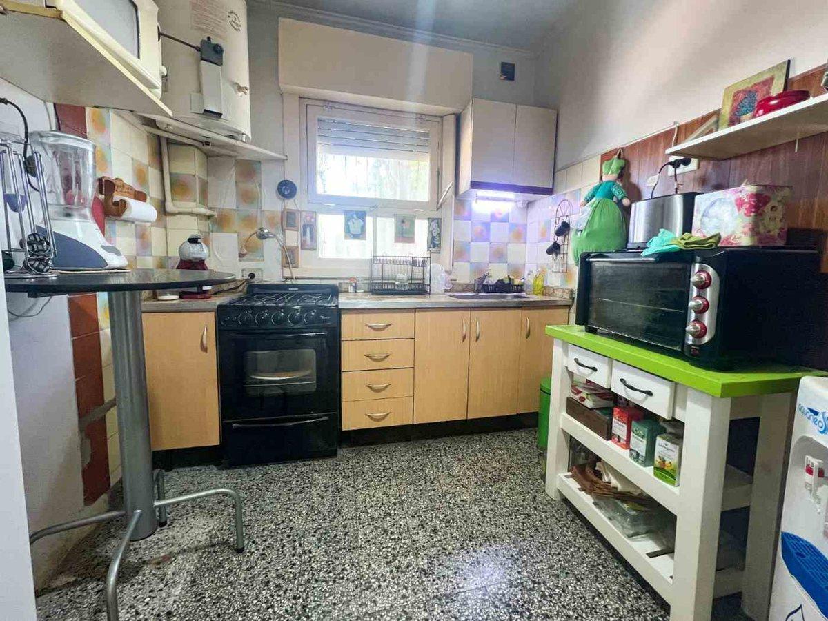Foto de VENTA PH 2 AMBIENTES REMEDIOS DE ESCALADA, imagen 4