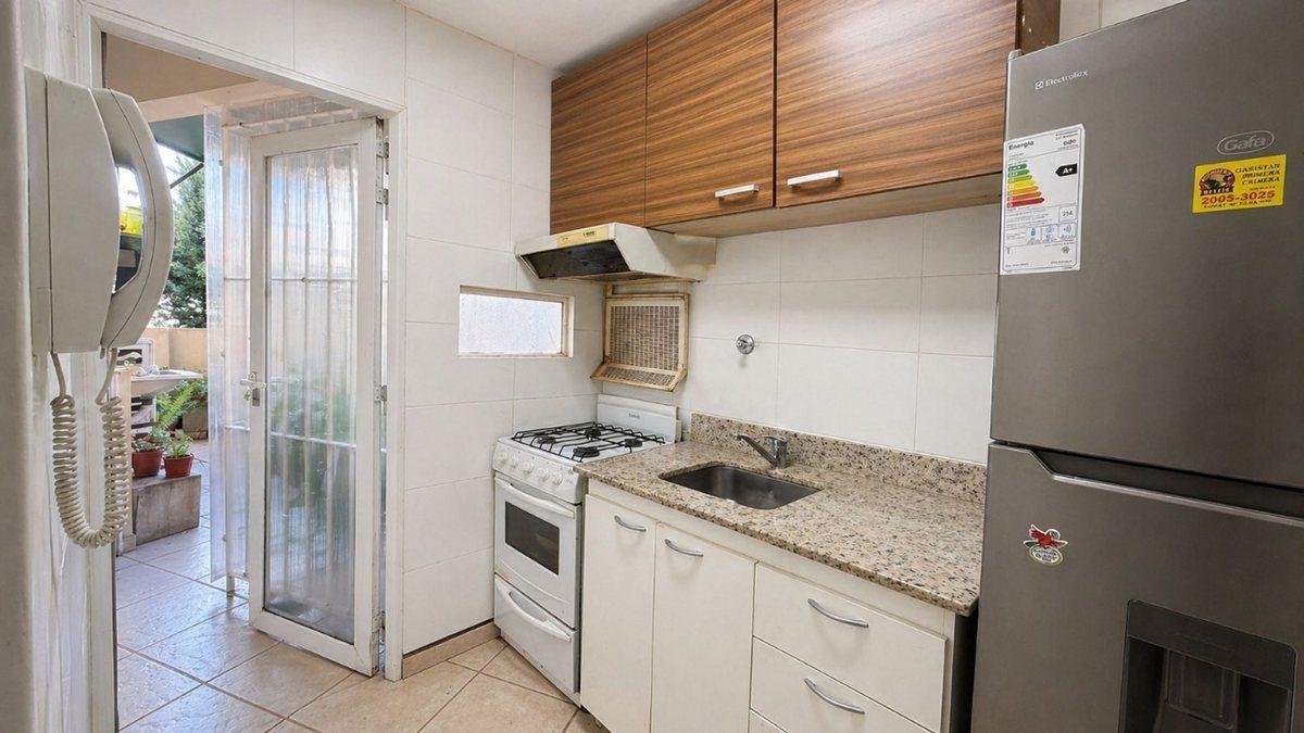 Foto de VENTA DEPARTAMENTO 2 AMBIENTES PATIO Y LAVADERO, imagen 2