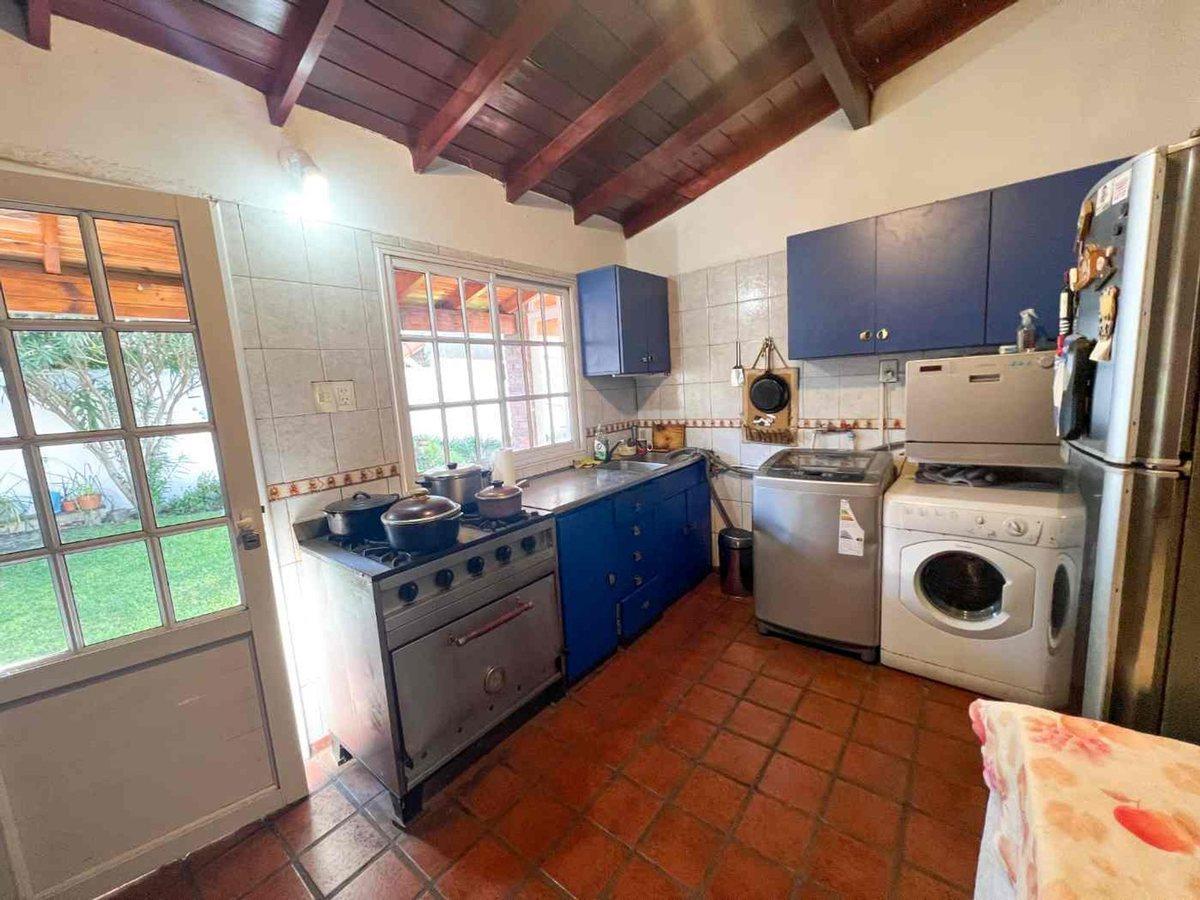 Foto de CASA 4 AMBIENTES CON JARDIN EN ADROGUE, imagen 5