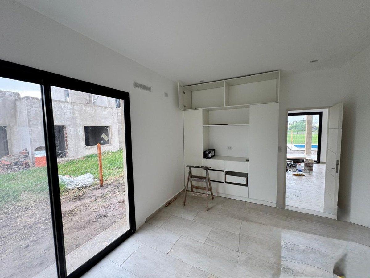 Foto de CASA EN CONSTRUCCION BARRIO EL ENSUEÑO 200 METROS, imagen 2