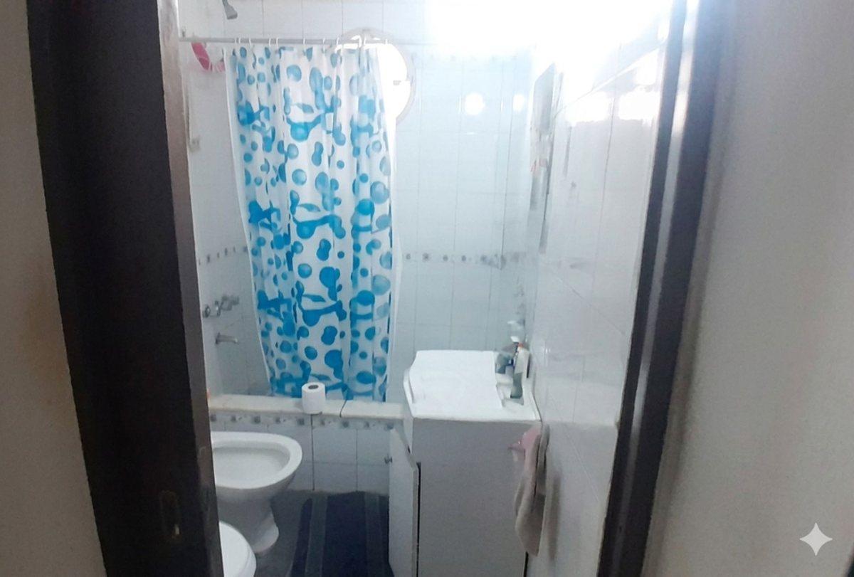 Foto de LOTE 255 METROS 4 AMBIENTES COCHERA PATIO PARQUE, imagen 2